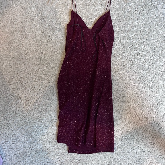 Maroon Sparkle Windsor Dress Size Small - Picture 2 of 3